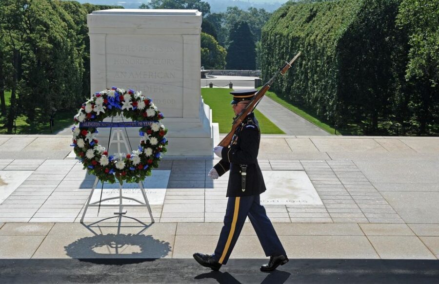 Arlington Cementary & Guard Ceremony with Iowa Jima Memorial - Meeting, entry, and how to avoid the most common hassle