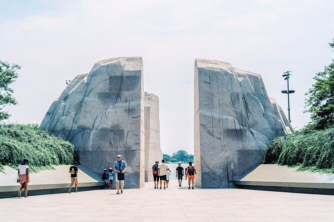 City Bus Tour, Seasonal Cruise, Optional Air & Space or Monument - The “in between” part: lunch on your own in Georgetown Harbor