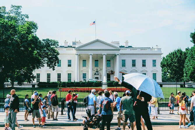 DC Combo: Narrated Scenic Boat Cruise & National Mall Bus Tour - MLK Memorial and the Vietnam Veterans Wall: Short Stops With Real Weight