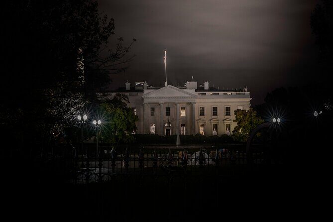 DC Ghosts Ultimate Dead of Night Haunted Ghost Tour - Price and timing: $37 at 10:00 pm in downtown DC