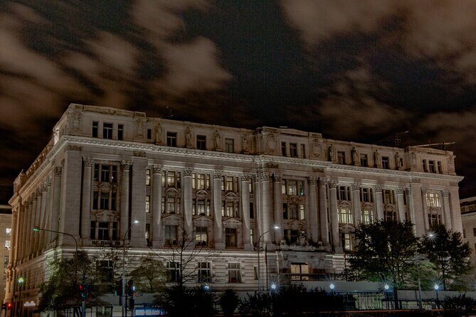 DC Ghosts Ultimate Dead of Night Haunted Ghost Tour - What you get besides the stories: guide style, group feel, and that included value