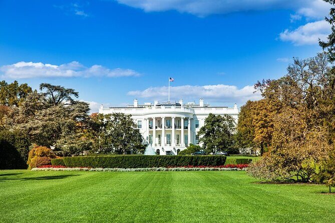 DC Monuments and Memorials Tour Day Tour - The Small-Group Advantage (Max 12) in the Real World