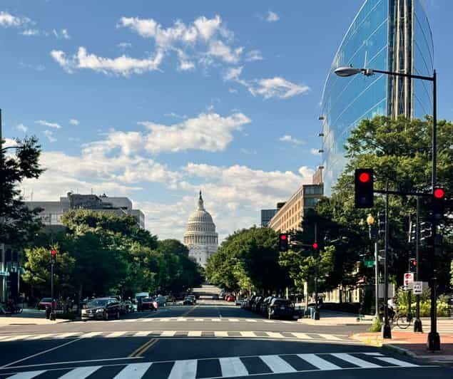 DC:Small Group Sunset Tour . - Capitol and White House at Night: the Photos You Came For