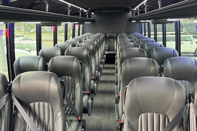 Executive Bus Private Day & Night Custom Tours of Washington DC - Capitol Hill and the seat of power: what you’ll get in the first hour