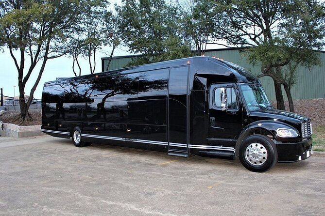 Executive Bus Private Day & Night Custom Tours of Washington DC - Price and logistics: what $890 per group buys in 3–4 hours