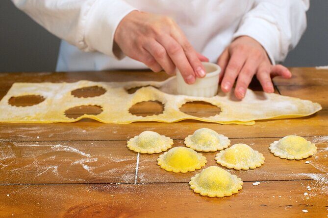 Gourmet Pasta Class in Washington D.C. (Includes 3-Course Meal) - What Happens in the Kitchen: A 3-Course Flow You Can Follow