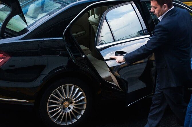 Luxury Airport Transfer DCA to/from Washington DC - Price and what you’re paying for with a small-group luxury ride