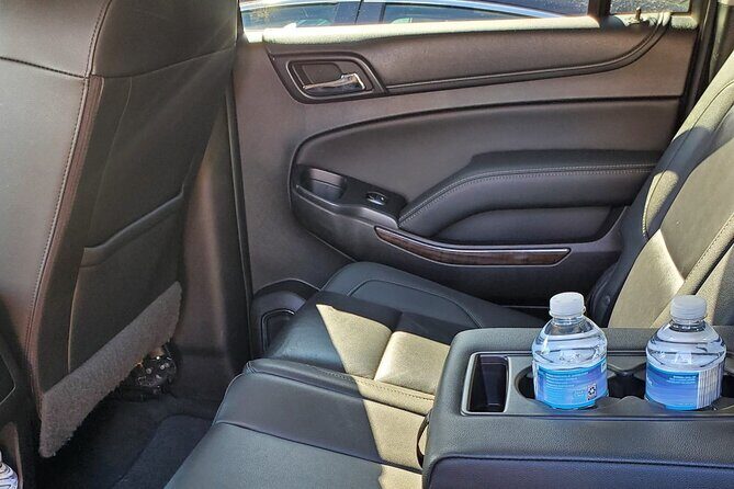 Luxury Airport Transfer DCA to/from Washington DC - The pickup at DCA: finding your driver fast