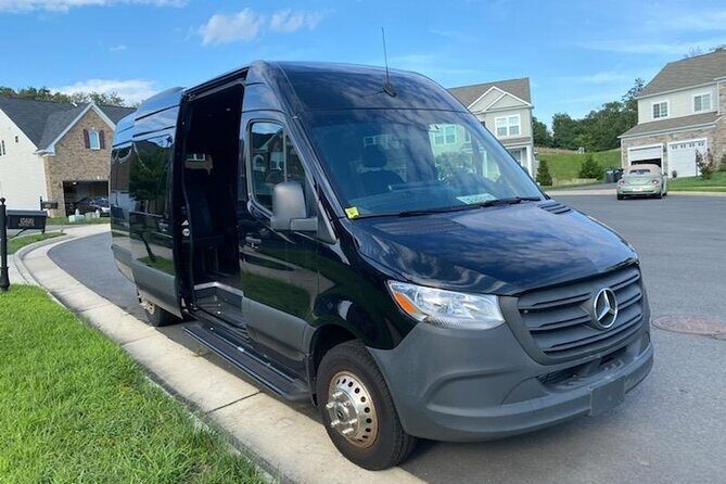 Luxury Airport Transfer DCA to/from Washington DC - Drop-off in Washington DC: luggage help and getting settled