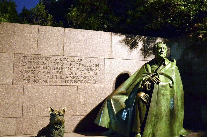 Monuments of DC Tour with Washington Monument or Museum Tickets - Washington Monument: the main event, plus the part that needs careful planning
