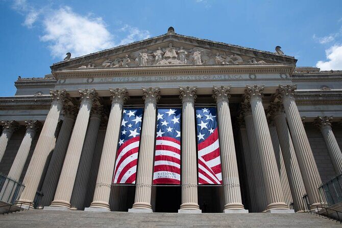 National Archives Skip-the-Line Guided Tour - Getting your bearings fast with the included DC map