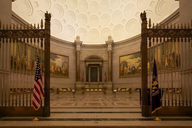 National Archives Skip the Line Guided Tour Semi-Private 6ppl Max - Rubenstein Gallery: Finding the Magna Carta’s Shadow in the U.S.