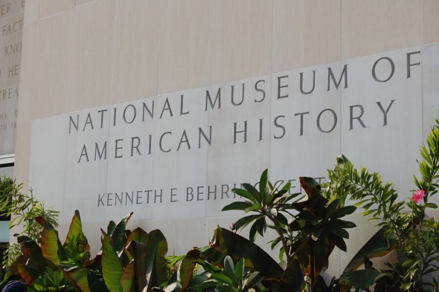 Natural History Museum & American History Museum - Natural History and American History, Back-to-Back