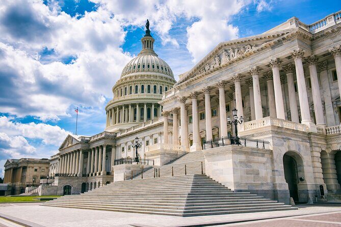 Private Transfer Washington Airport DCA to Washington DC Hotels - Meeting Your Driver at the Right Place