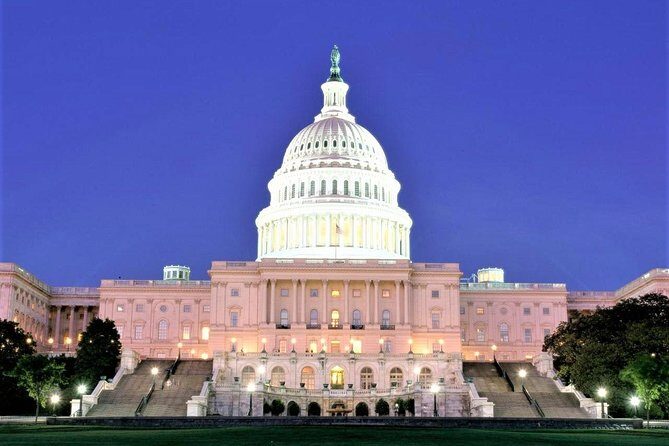 Private Under the Stars Night-Time Tour of DC (Up to 5 Guests) - Jefferson Memorial and getting context without feeling lectured