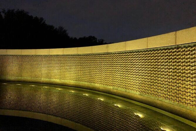 Small Group Washington DC Night Tour - A “Night Tour” That Still Works When It’s Not Dark Yet