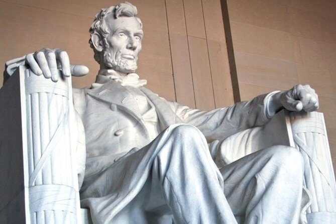 The Washington DC Sightseeing Day Pass: Save Big at 15+ Monumental Attractions - Arlington National Cemetery: a guided visit across 624 acres