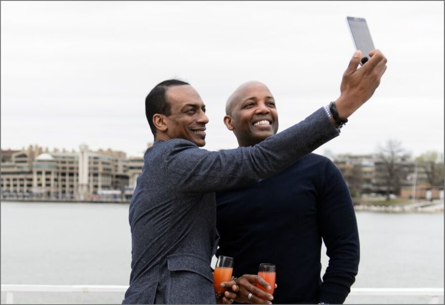 Washington DC: Christmas Eve Gourmet Brunch or Dinner Cruise - Food Expectations: Buffet Brunch vs. 3-Course Plated Dinner