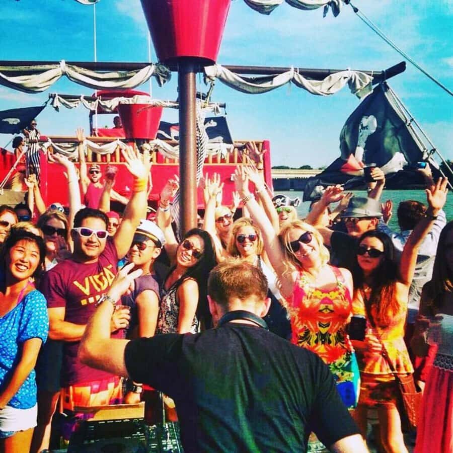 Washington DC: Pirate Ship Cruise with Open Bar - A 2-hour pirate ship cruise with built-in fun