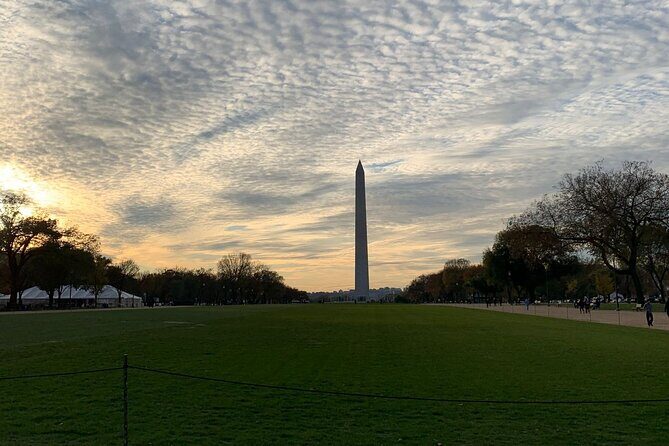 Washington DC Sight Seeing Private Tour-English or Spanish Option - Memorials on and near the National Mall: Lincoln, Vietnam, and the in-between stops