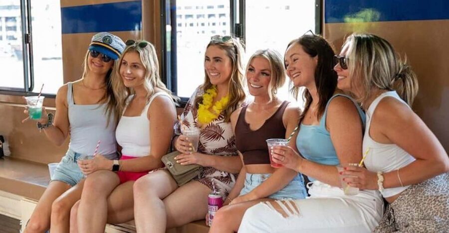 Washington DC: Sightseeing Brunch Cruise with Open Bar - Premium Open Bar Details: Mimosas, Seltzers, and Beer with Meals